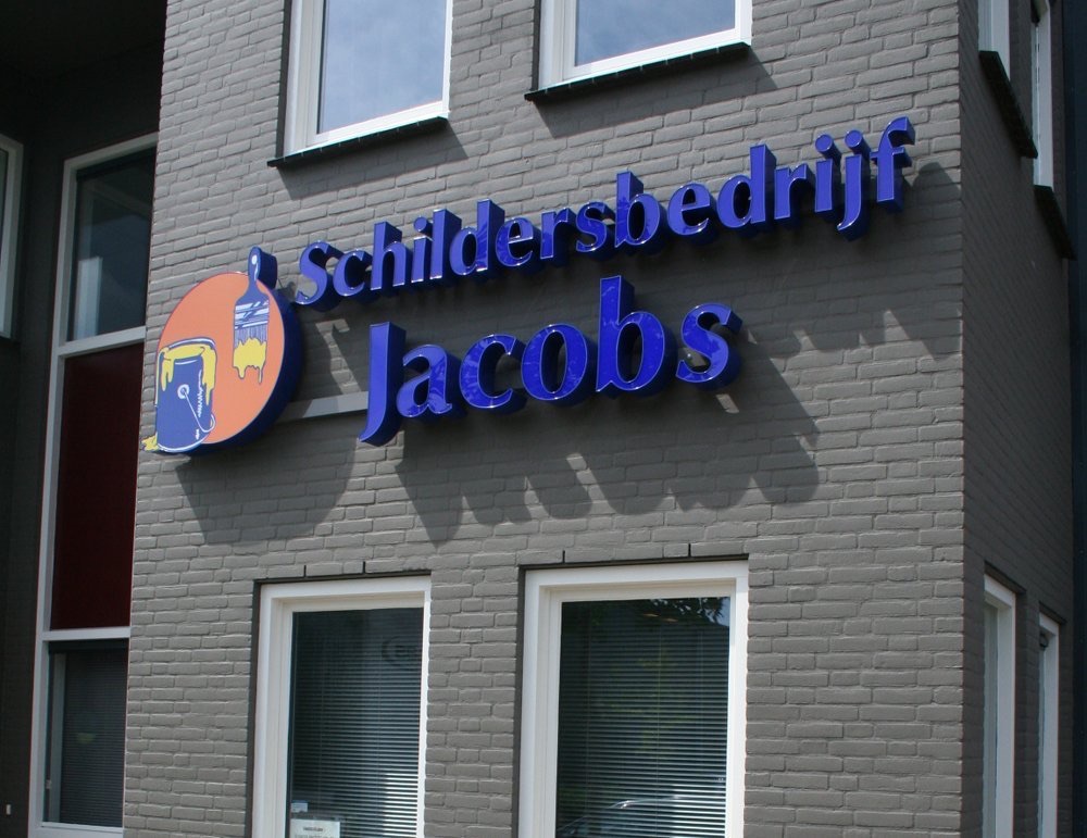 Doosletters schildersbedrijf Jacobs op gevel